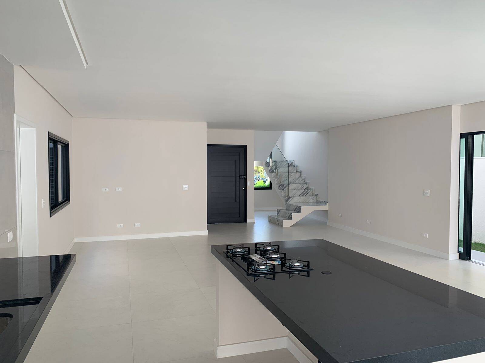 Casa à venda com 4 quartos, 270m² - Foto 16