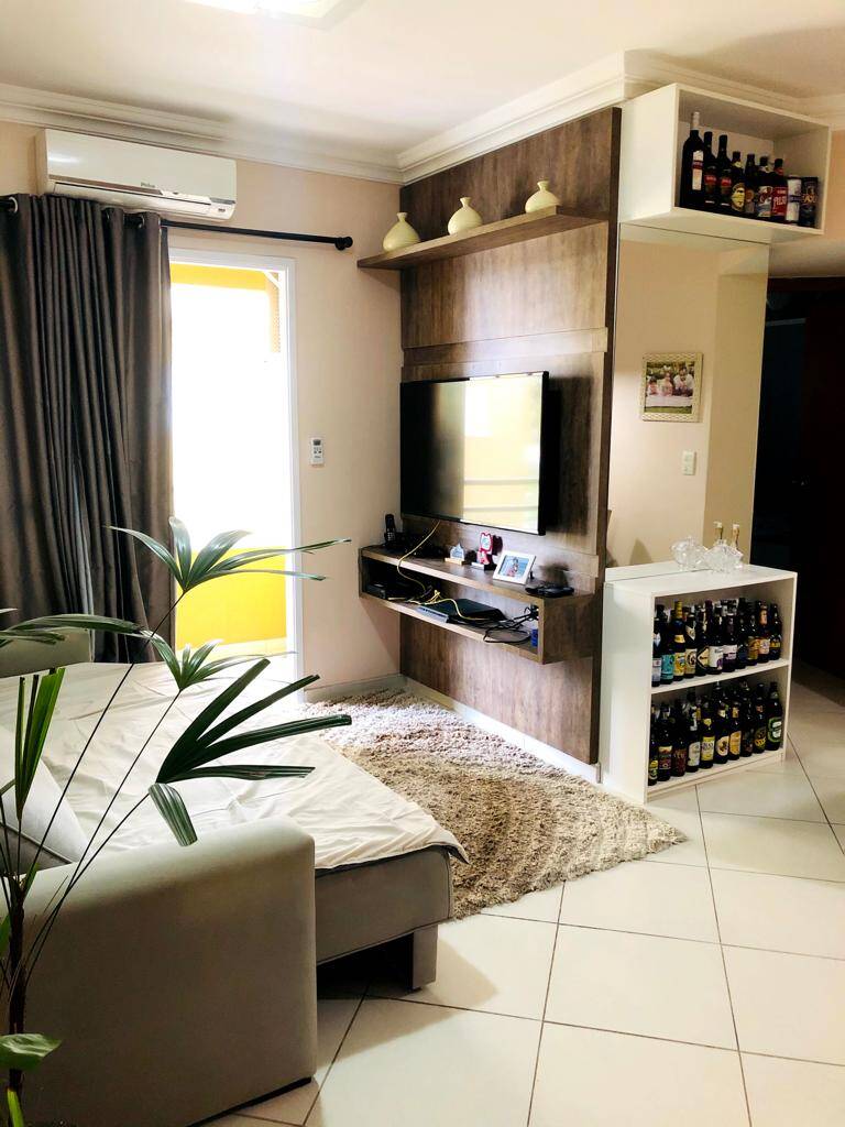 Apartamento à venda com 2 quartos, 70m² - Foto 2