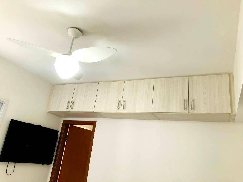 Apartamento à venda com 2 quartos, 70m² - Foto 11