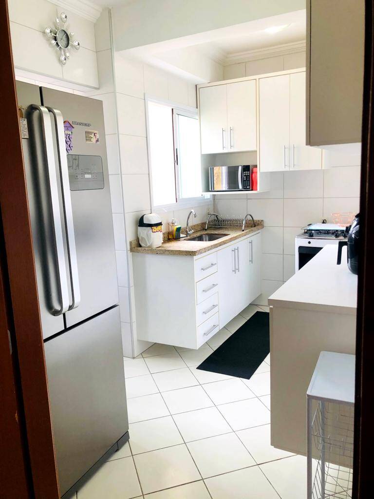 Apartamento à venda com 2 quartos, 70m² - Foto 18