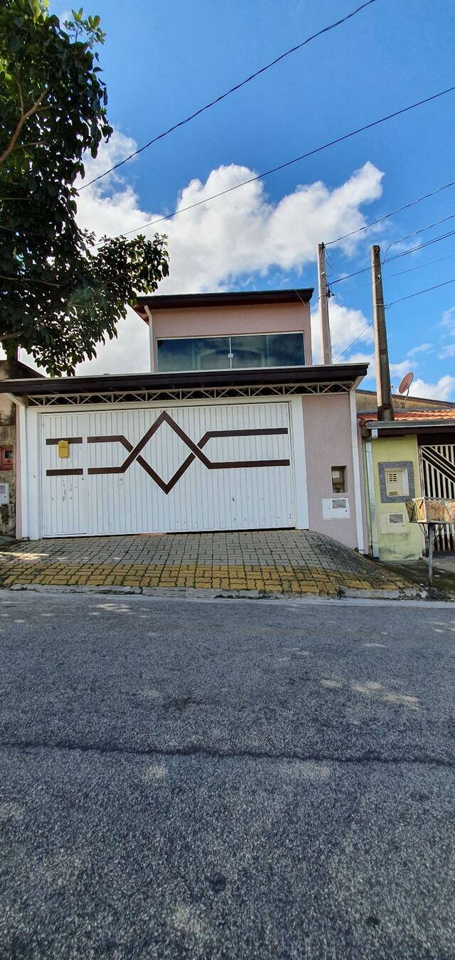 Sobrado à venda com 3 quartos, 179m² - Foto 1