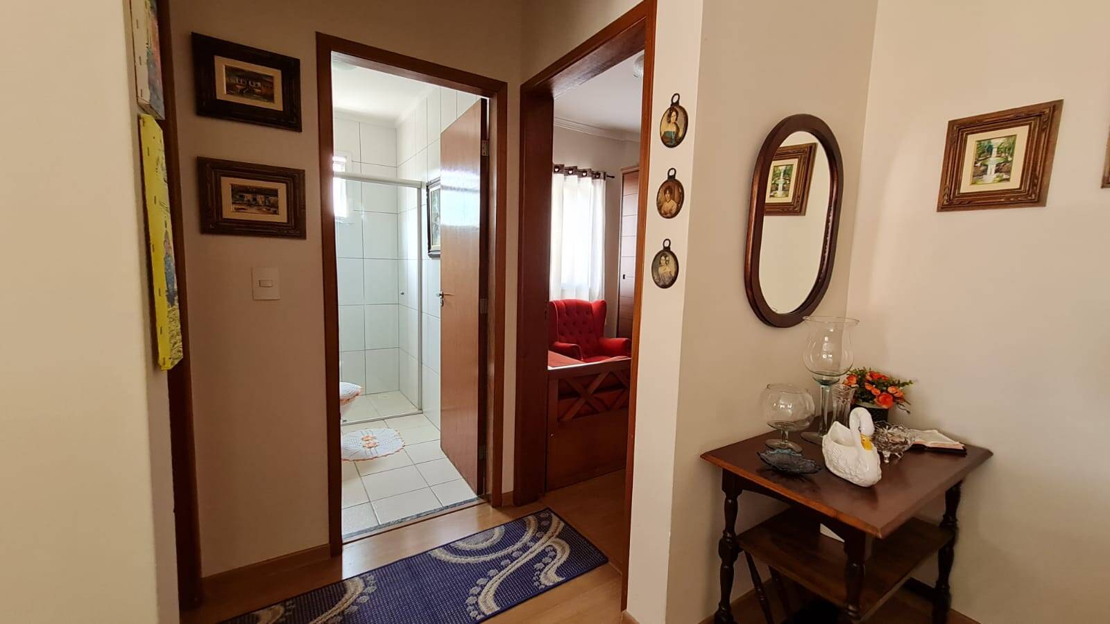 Apartamento à venda com 2 quartos, 70m² - Foto 2