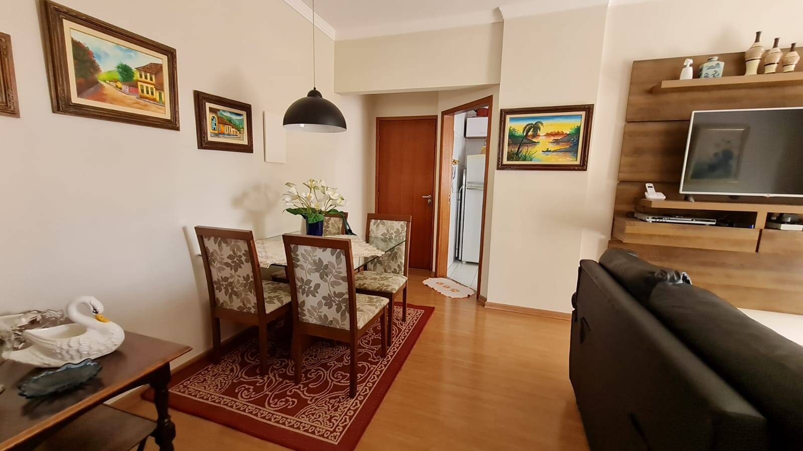 Apartamento à venda com 2 quartos, 70m² - Foto 3