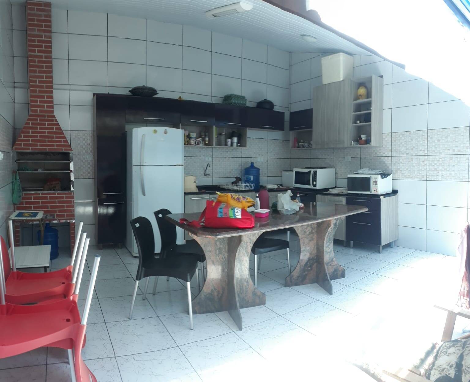 Casa à venda com 3 quartos, 175m² - Foto 1