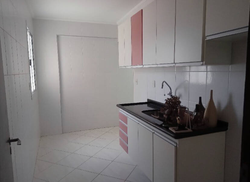 Apartamento à venda com 2 quartos, 75m² - Foto 7