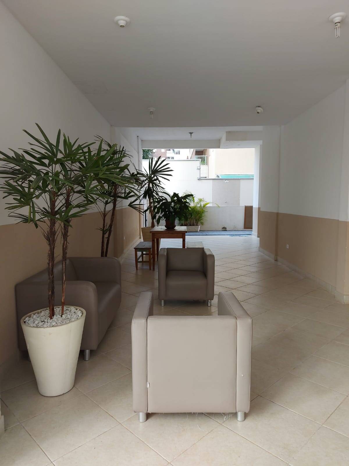 Apartamento à venda com 3 quartos, 83m² - Foto 3