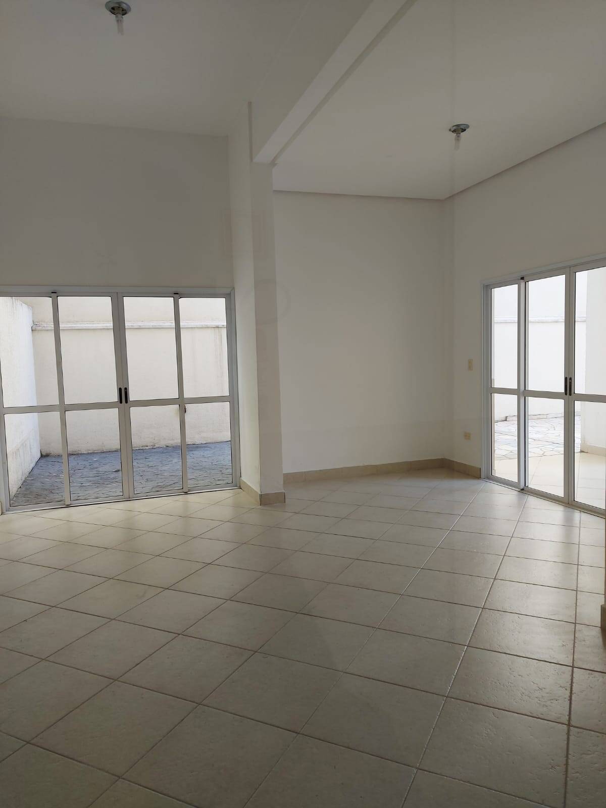 Apartamento à venda com 3 quartos, 83m² - Foto 32