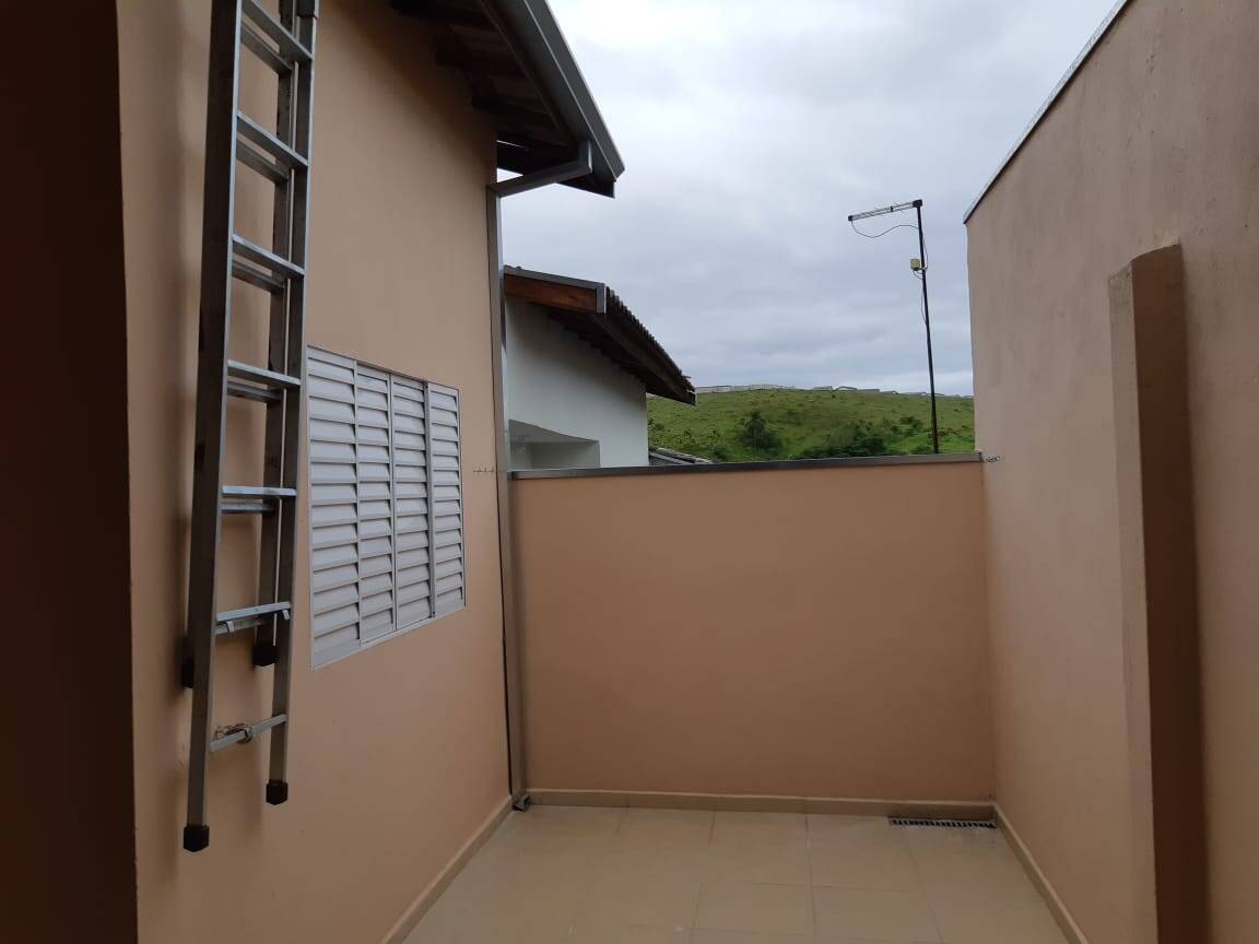 Casa à venda com 2 quartos, 67m² - Foto 17