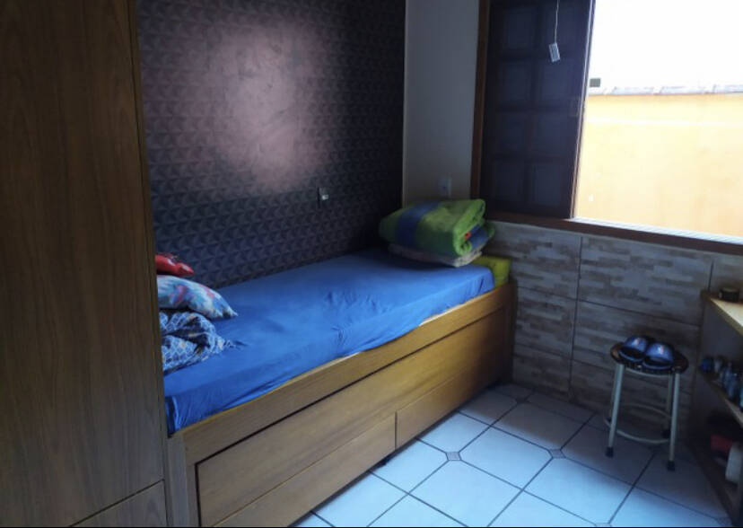 Casa à venda com 5 quartos, 262m² - Foto 5