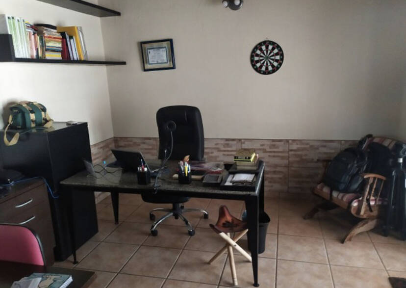 Casa à venda com 5 quartos, 262m² - Foto 9