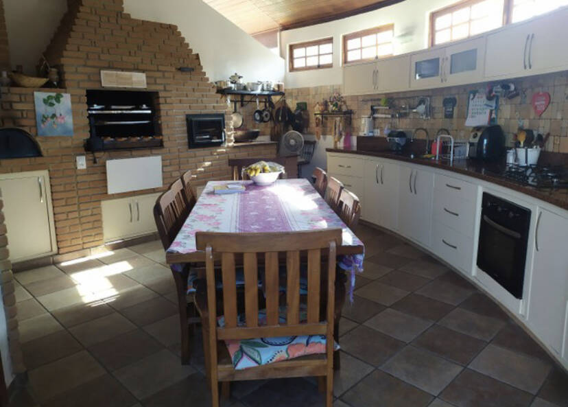 Casa à venda com 5 quartos, 262m² - Foto 12