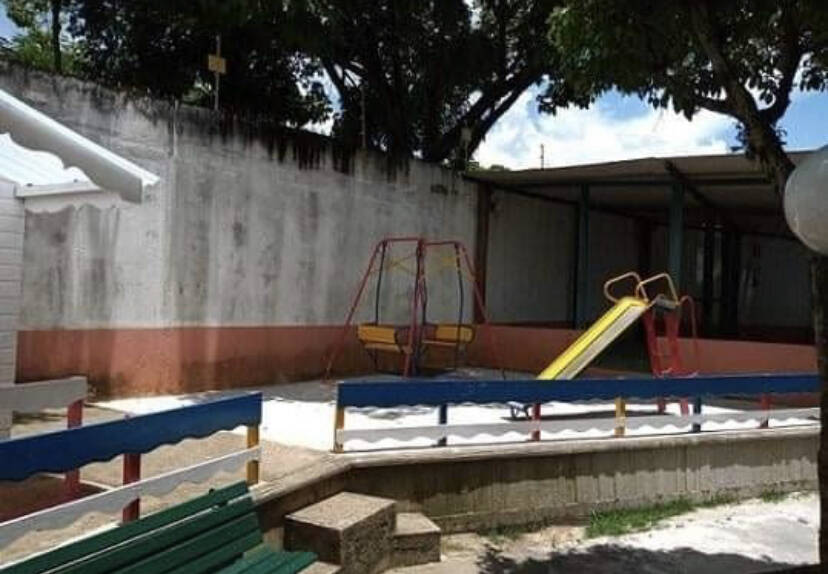 Casa à venda com 3 quartos, 110m² - Foto 8