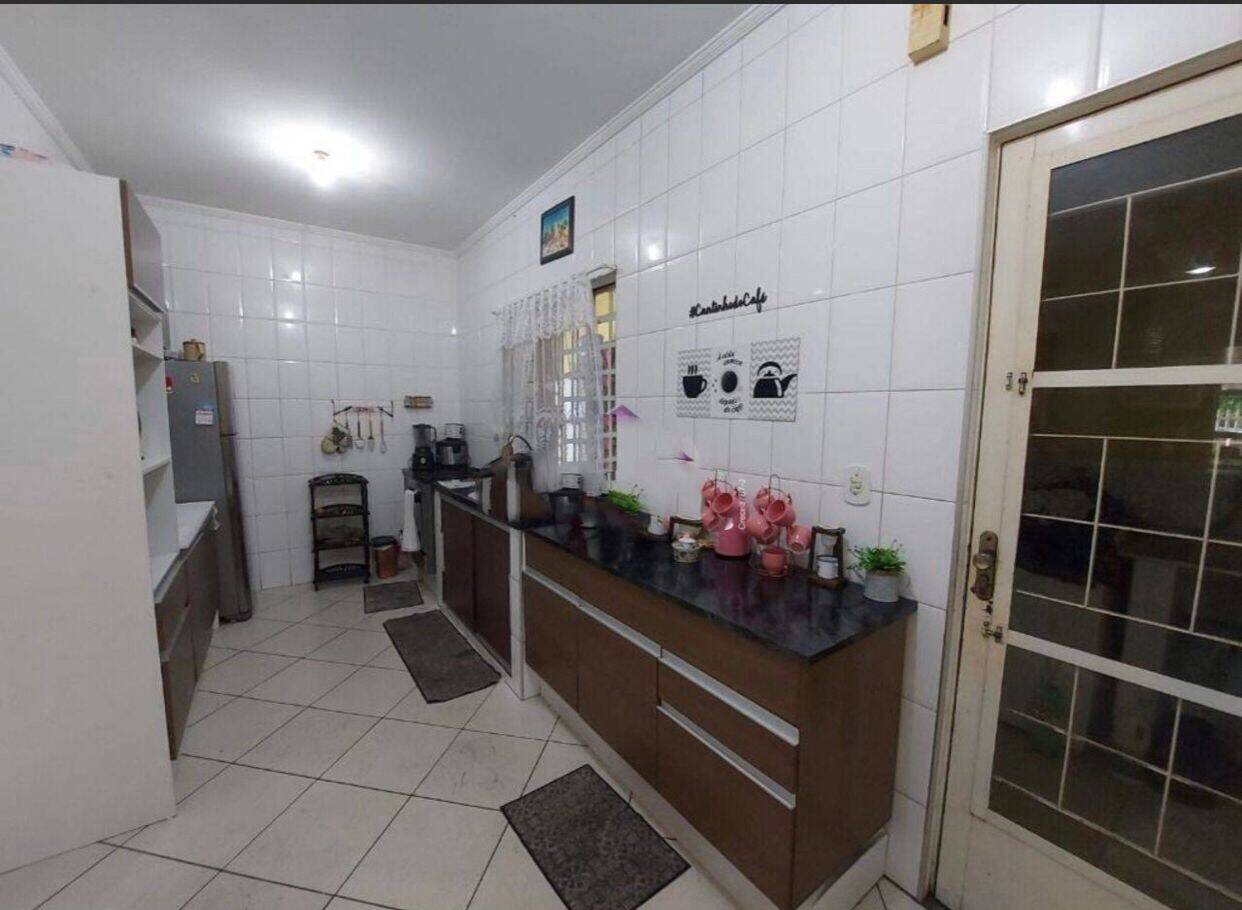 Casa à venda com 3 quartos, 92m² - Foto 16