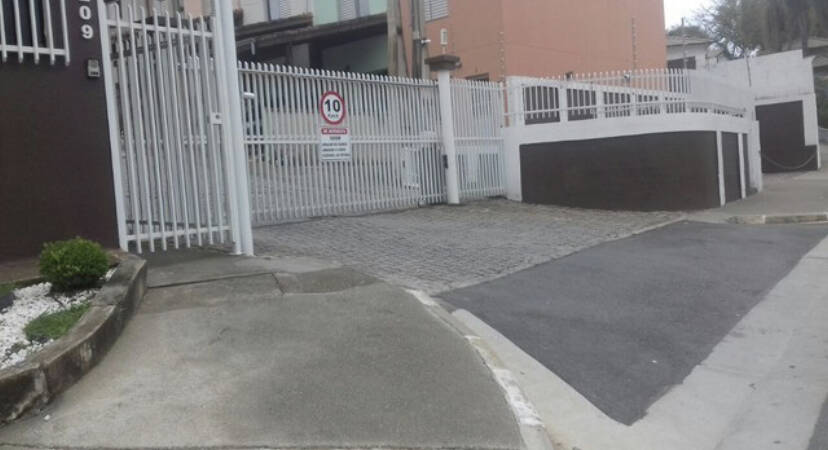 Casa à venda com 2 quartos, 72m² - Foto 2