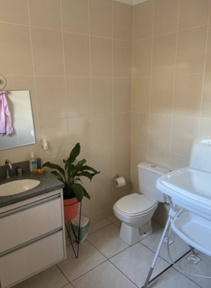 Casa à venda com 4 quartos, 220m² - Foto 2