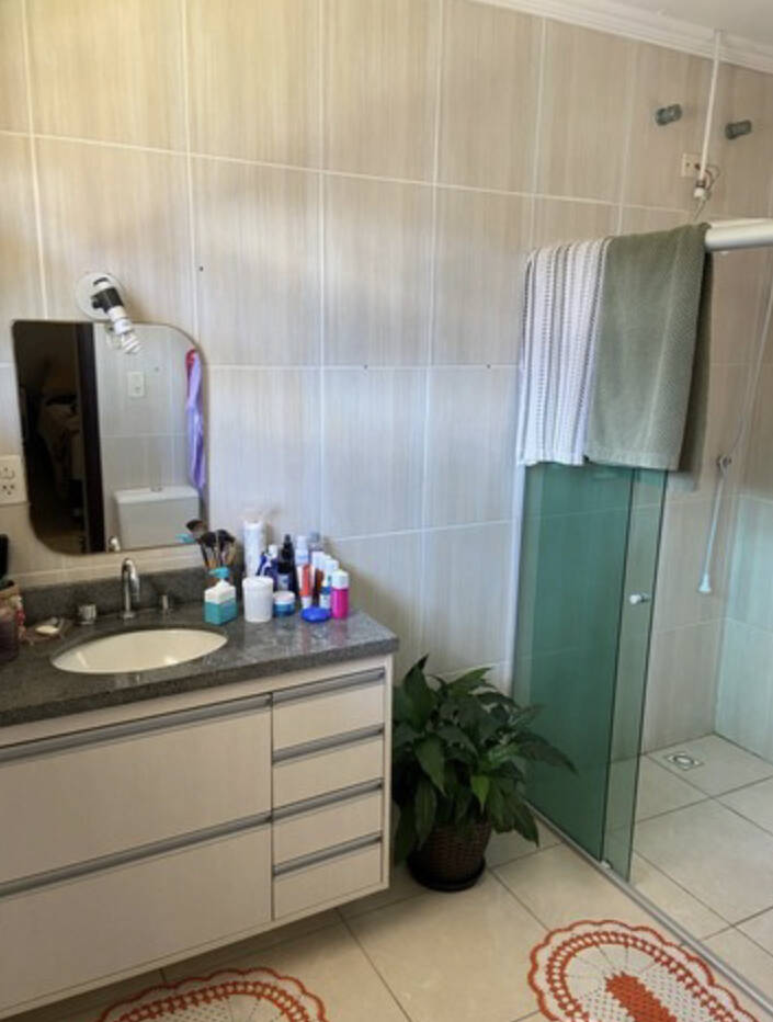 Casa à venda com 4 quartos, 220m² - Foto 3