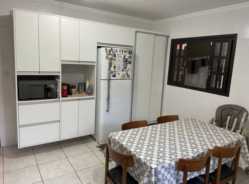 Casa à venda com 4 quartos, 220m² - Foto 9