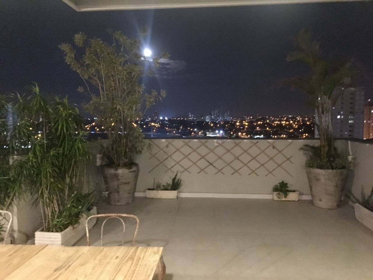 Apartamento à venda com 3 quartos, 110m² - Foto 2