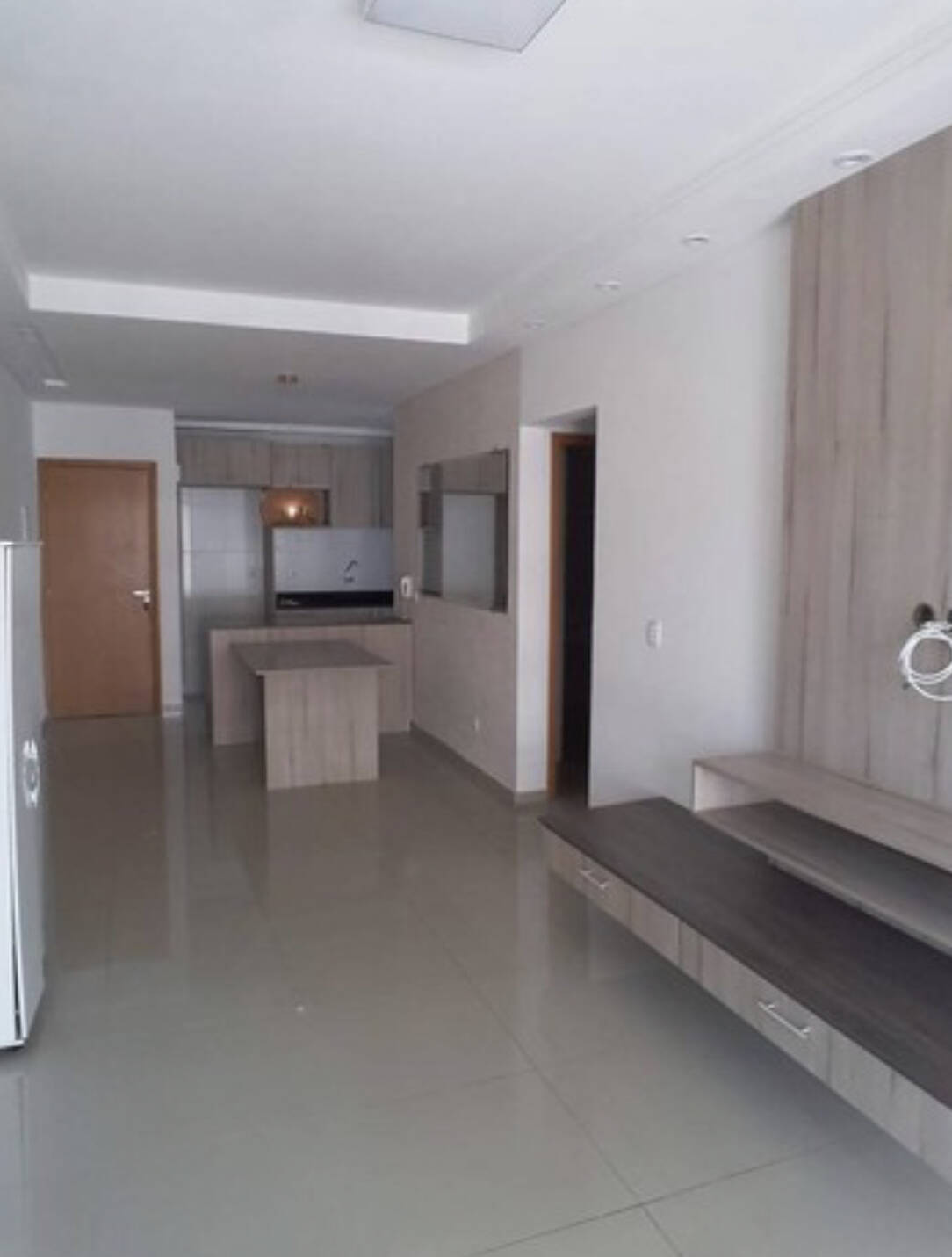 Apartamento à venda com 2 quartos, 65m² - Foto 2