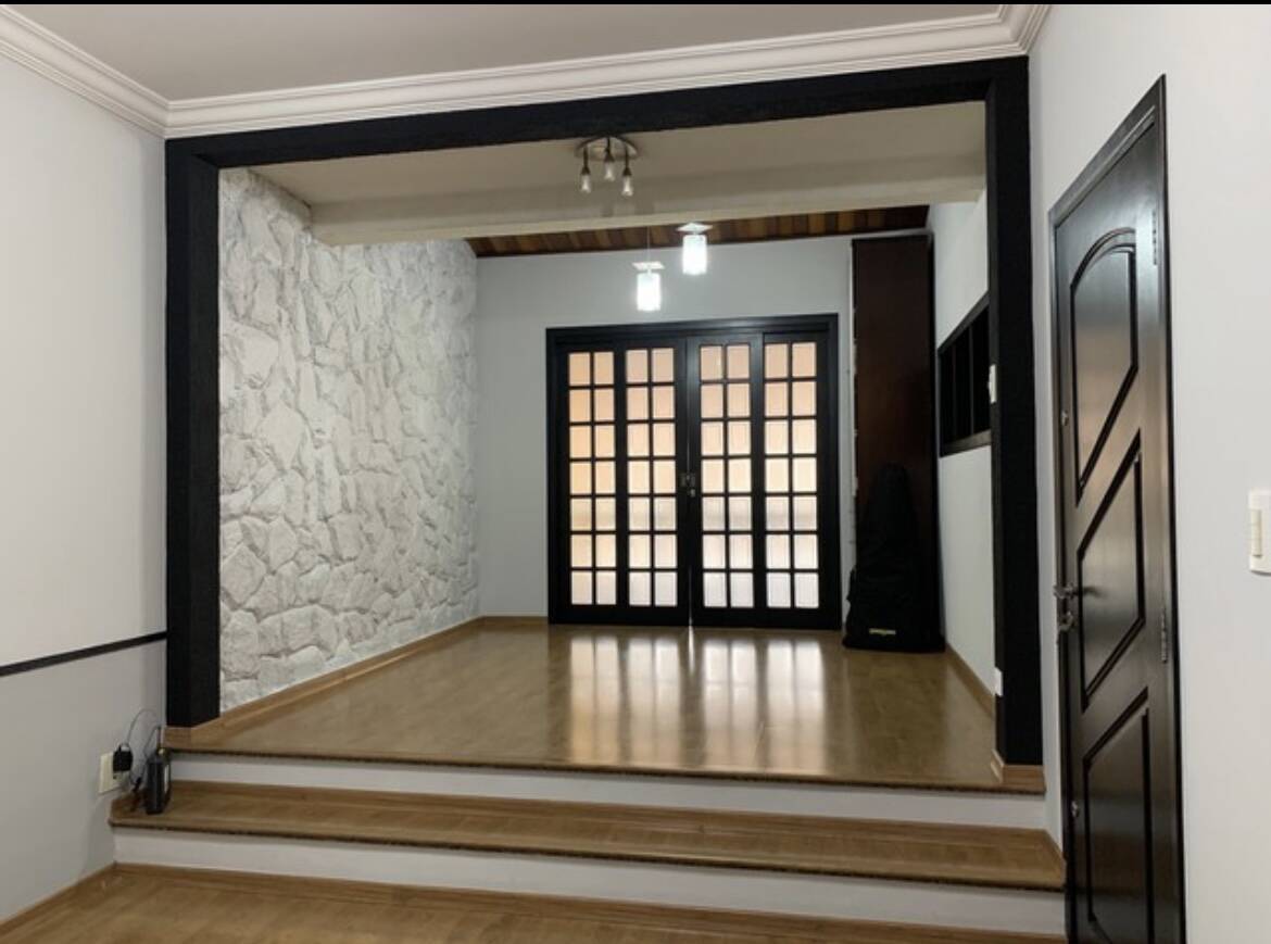 Casa à venda com 4 quartos, 189m² - Foto 2