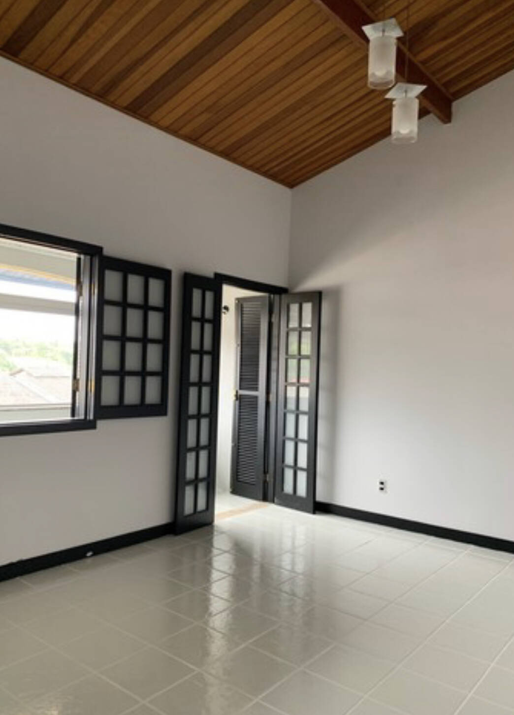 Casa à venda com 4 quartos, 189m² - Foto 3