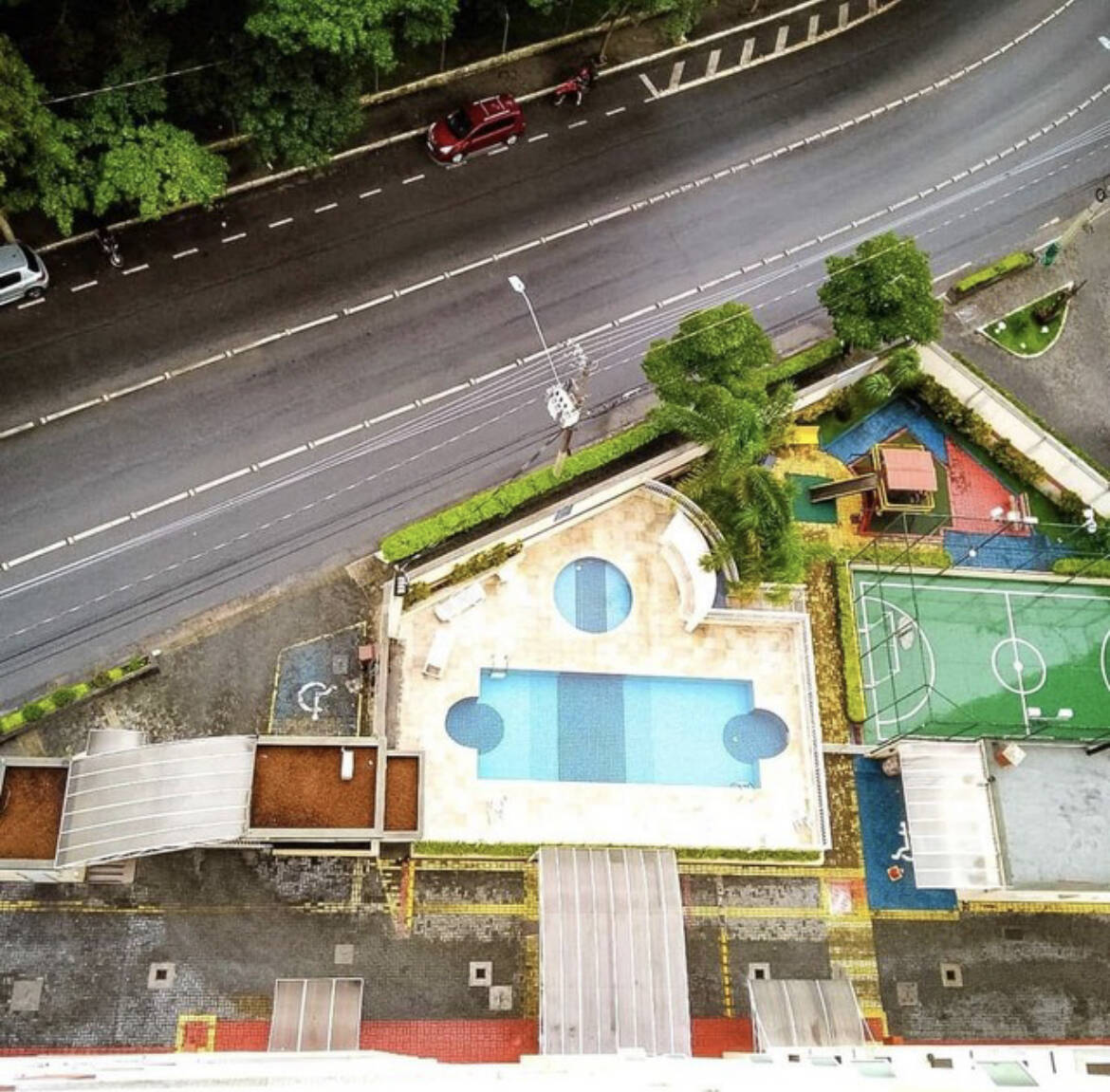 Apartamento à venda com 2 quartos, 67m² - Foto 2