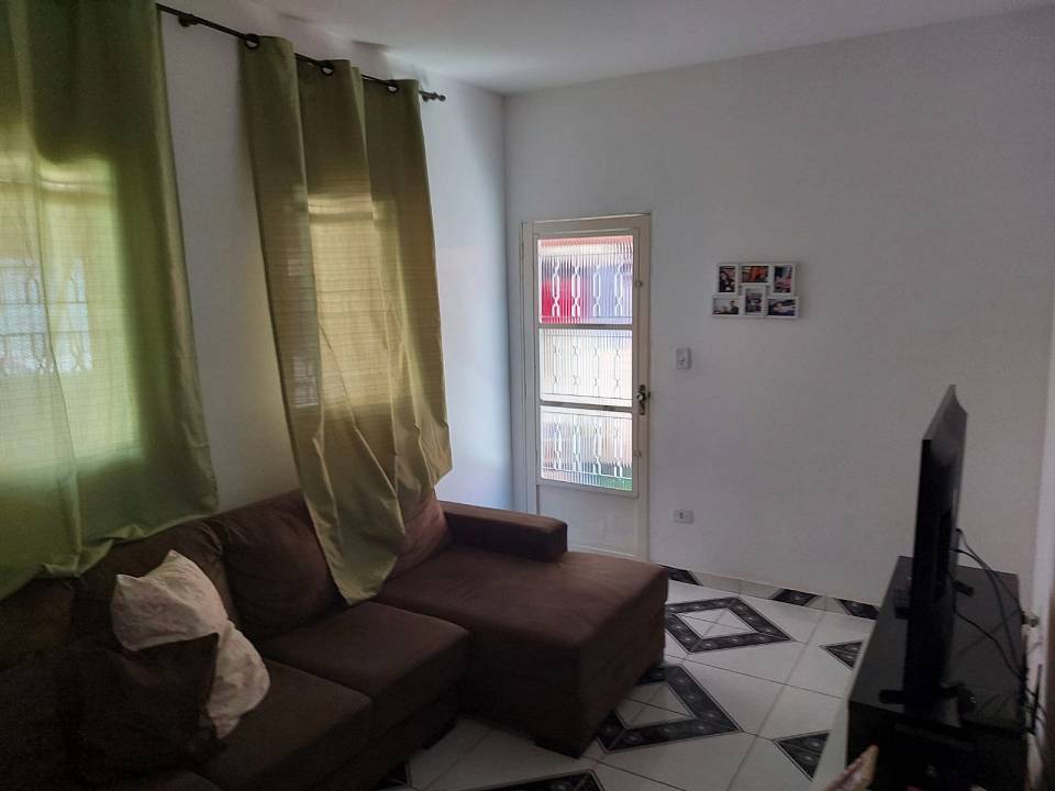Casa à venda com 2 quartos, 80m² - Foto 1