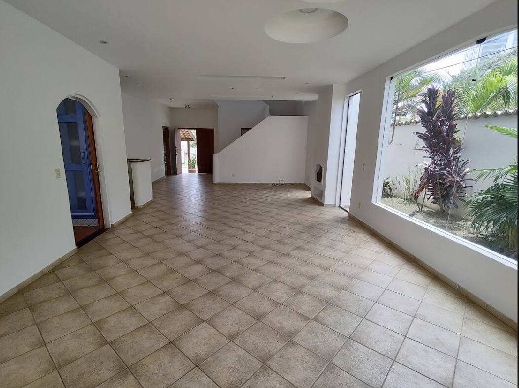Casa à venda com 3 quartos, 337m² - Foto 8