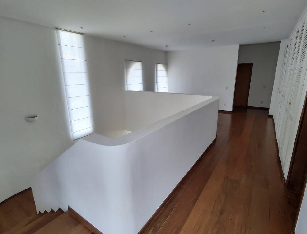 Casa à venda com 3 quartos, 337m² - Foto 10