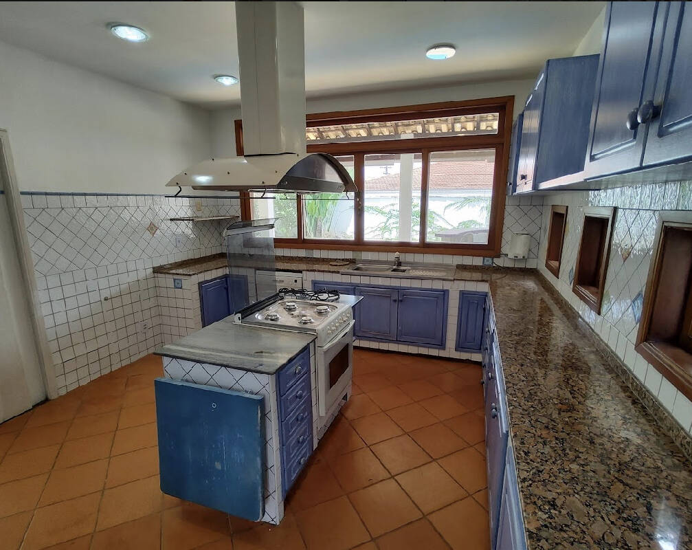 Casa à venda com 3 quartos, 337m² - Foto 25