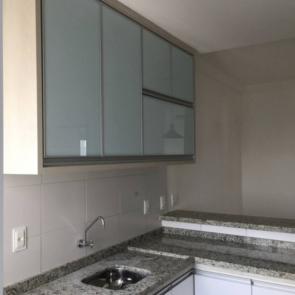 Apartamento à venda com 2 quartos, 69m² - Foto 3