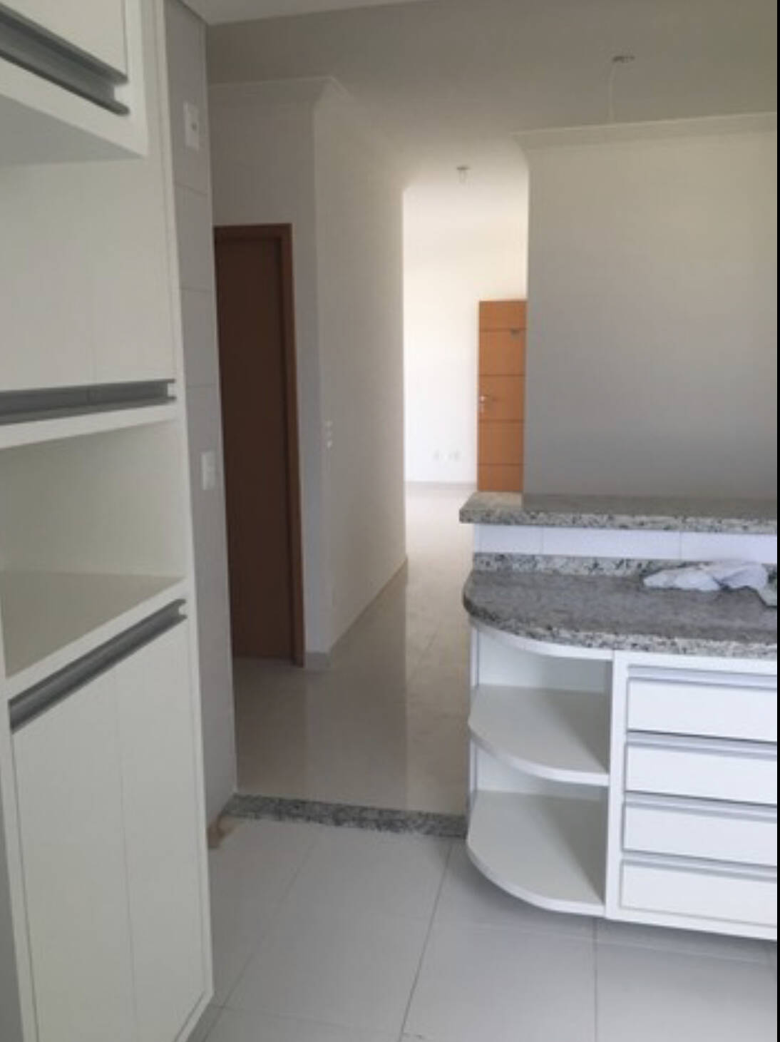 Apartamento à venda com 2 quartos, 69m² - Foto 5