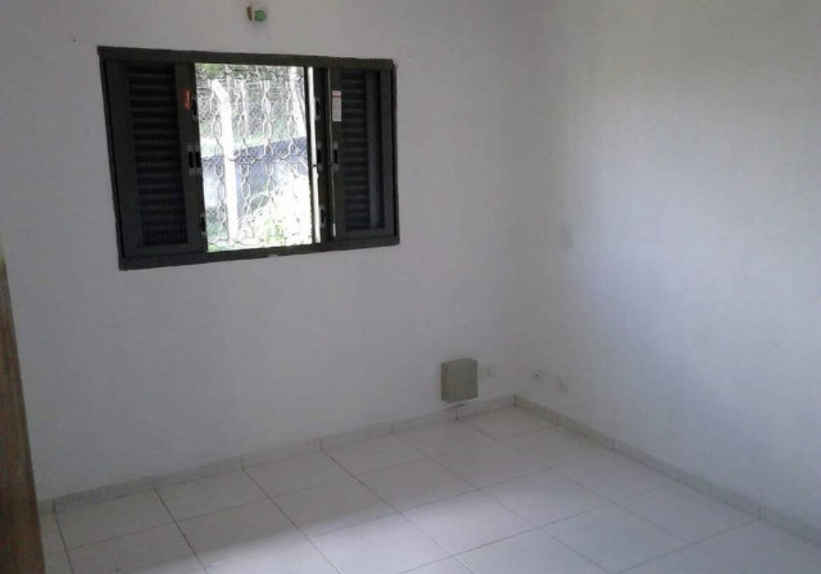 Casa à venda com 2 quartos, 1500m² - Foto 2