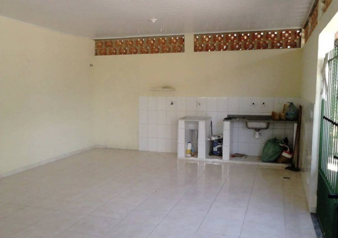 Casa à venda com 2 quartos, 1500m² - Foto 4