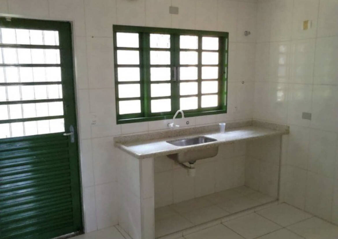 Casa à venda com 2 quartos, 1500m² - Foto 5