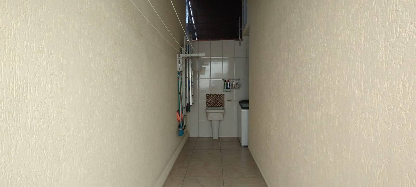 Casa à venda com 2 quartos, 68m² - Foto 10