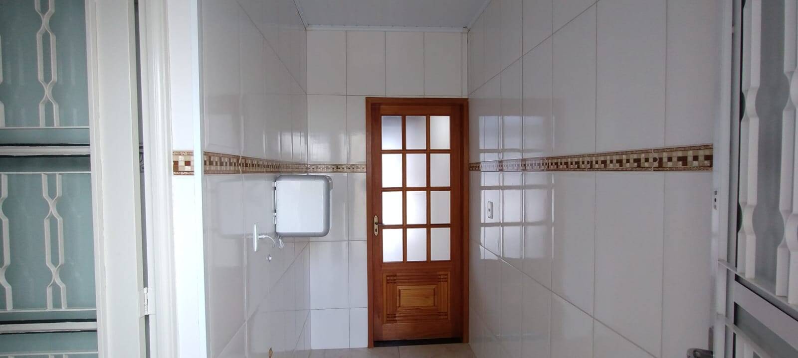 Casa à venda com 2 quartos, 68m² - Foto 4