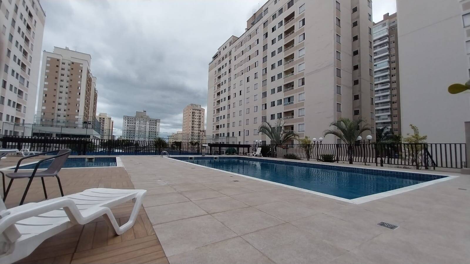 Apartamento à venda com 3 quartos, 67m² - Foto 2