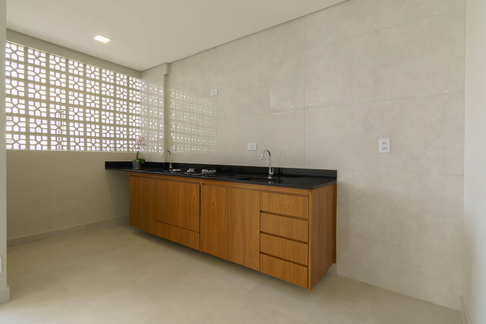 Apartamento à venda com 2 quartos, 60m² - Foto 2
