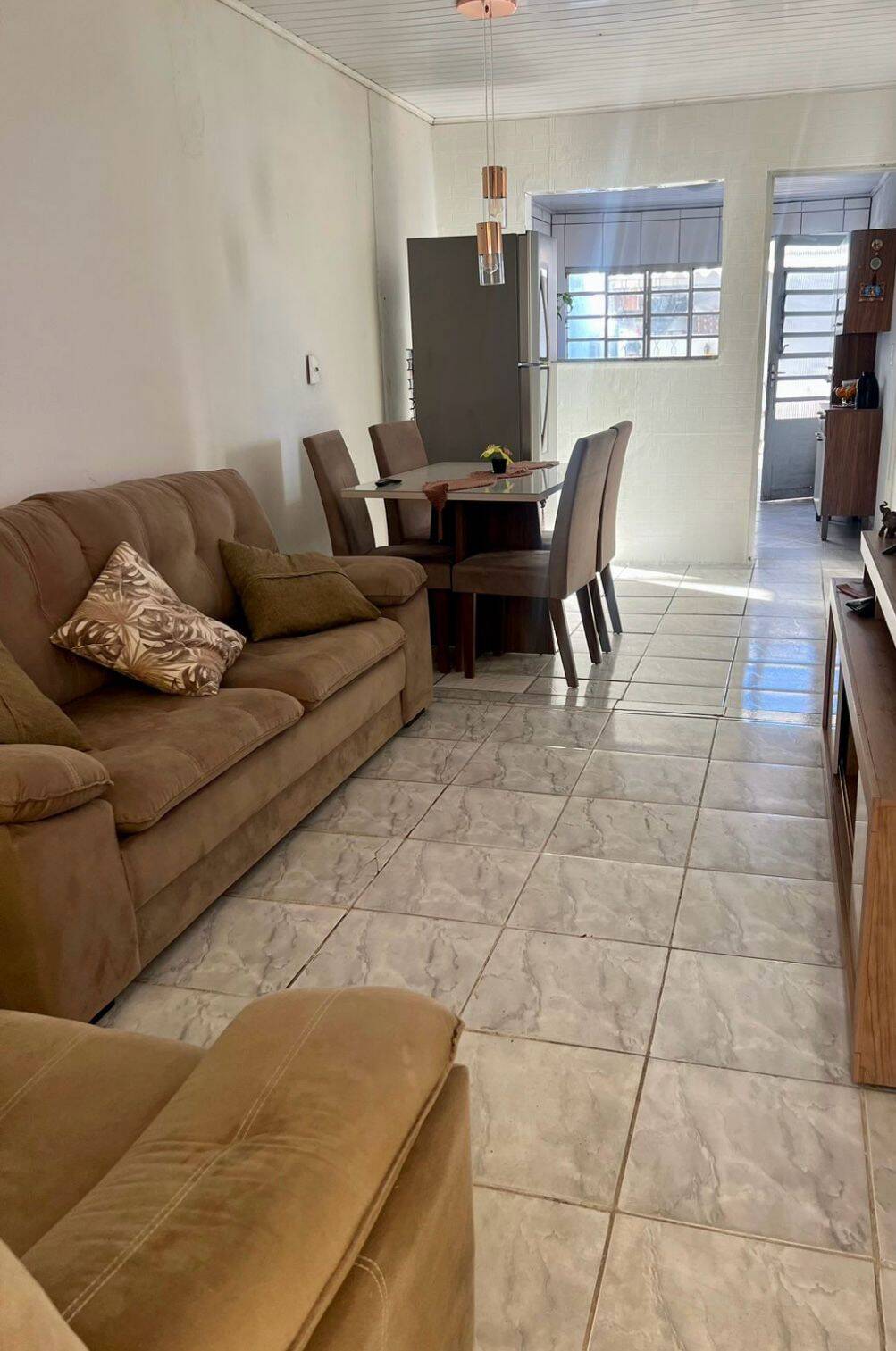 Casa à venda com 2 quartos, 82m² - Foto 1