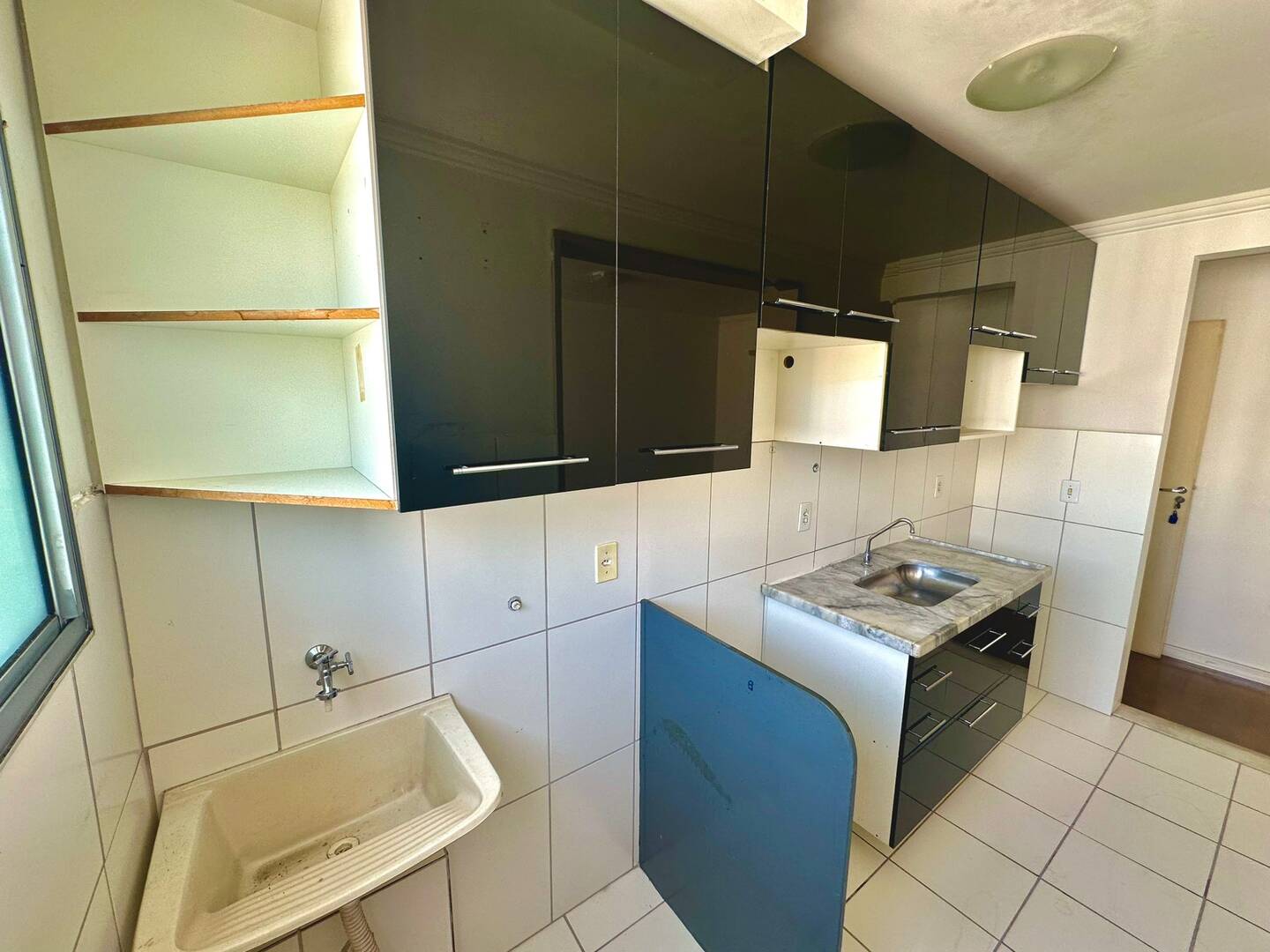 Apartamento à venda com 2 quartos, 48m² - Foto 2