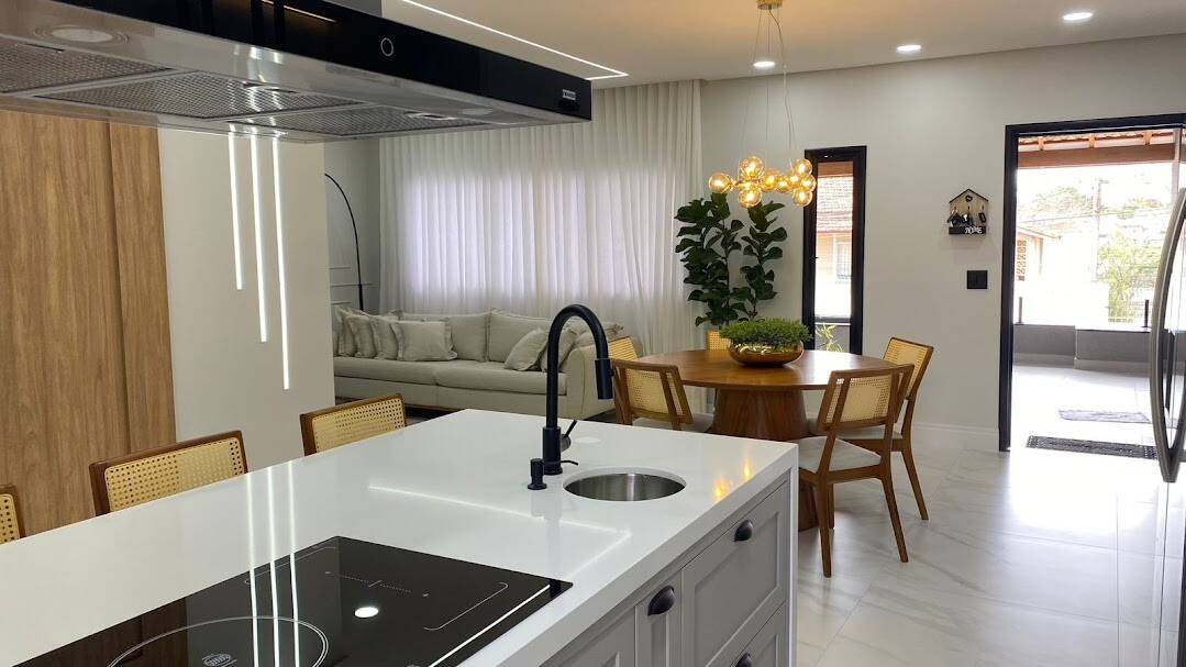 Casa à venda com 3 quartos, 210m² - Foto 3