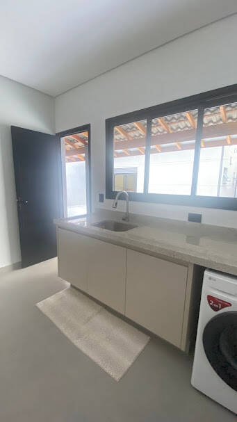 Casa à venda com 3 quartos, 210m² - Foto 15