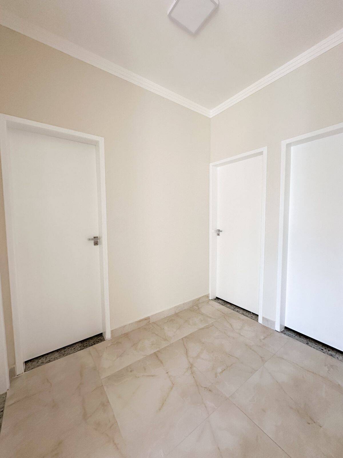 Casa à venda com 3 quartos, 143m² - Foto 3