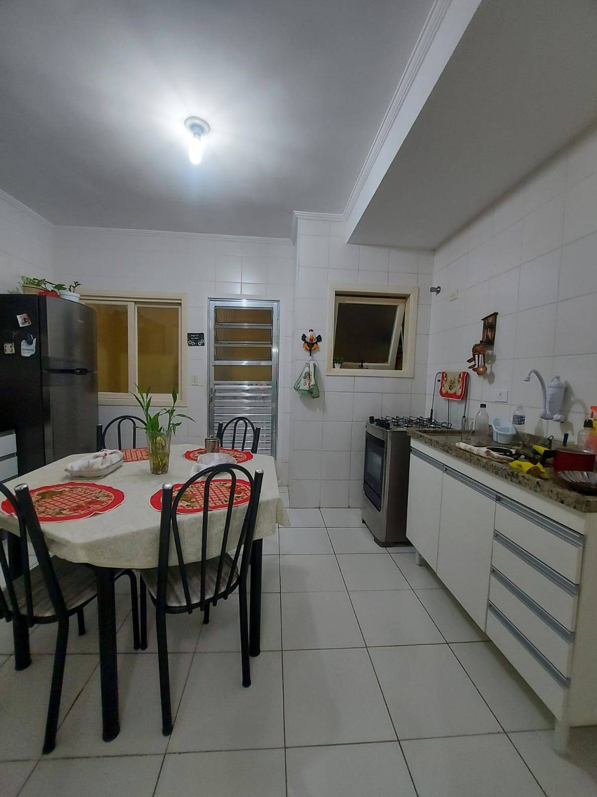 Sobrado à venda com 2 quartos, 130m² - Foto 1