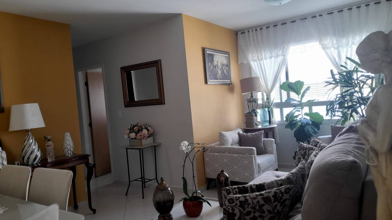Apartamento à venda com 3 quartos, 80m² - Foto 2