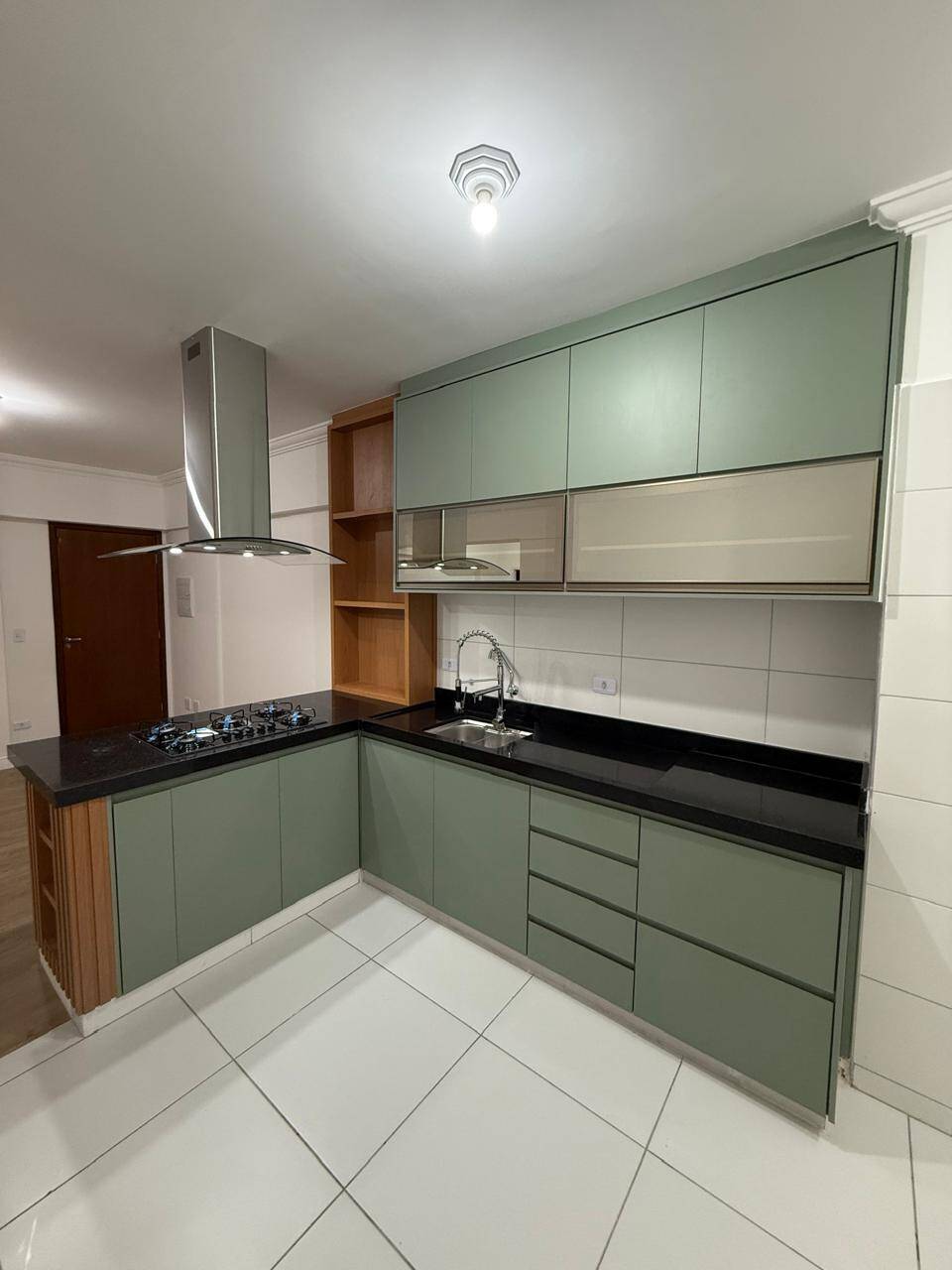 Apartamento à venda com 2 quartos, 72m² - Foto 17
