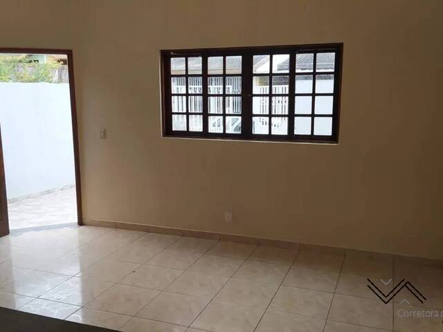 #1745 - Casa para Venda em São José dos Campos - SP