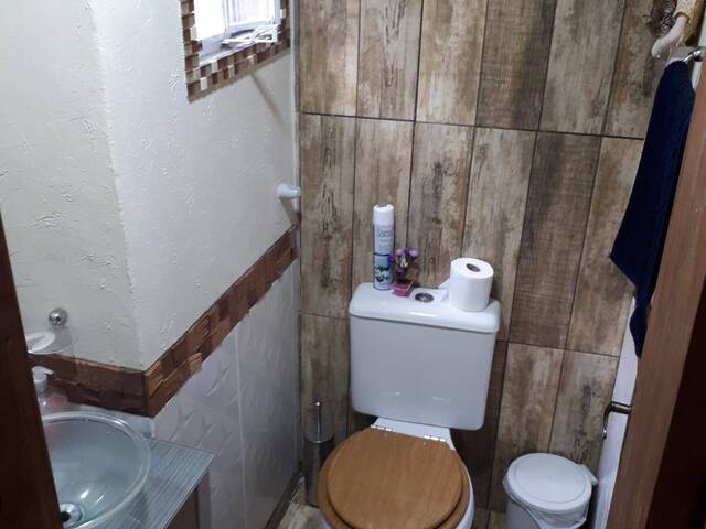 Casa para Venda em São José dos Campos - 4