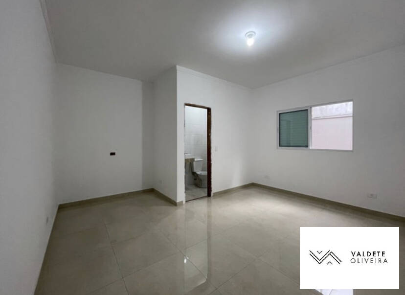 Casa à venda com 3 quartos, 77m² - Foto 2